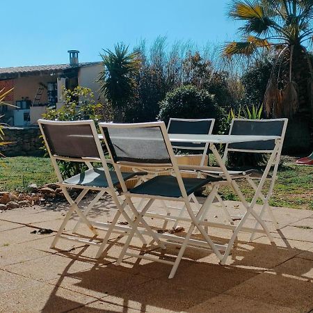 Offrez-Vous Un Sejour Dans Notre Gite A Entressen Une Grande Piscine Pour Se Rafraichir ,Un Espace De Jeux Pour Enfants Pour Des Heures De Divertissement Un Terrain De Petanque Pour Des Parties Endiablees Εξωτερικό φωτογραφία
